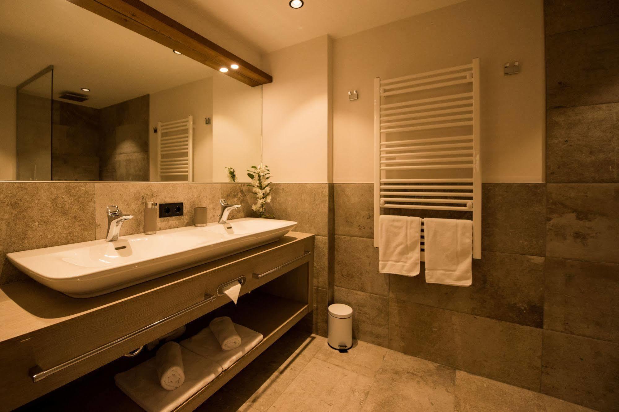 Pepi'S Suites - Lechtal Apartments Holzgau Eksteriør bilde